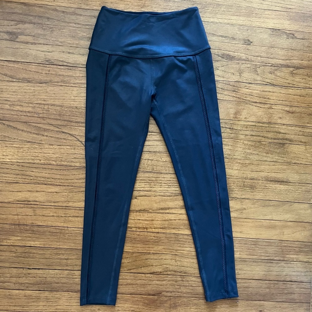 Beyond Yoga Pearlized Navy Faux Leather Half Calf Legging XS